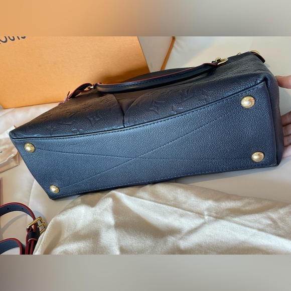 Like new Louis Vuitton Tote Bag V MM Marine Rouge emrpiente - Picture 9 of 16